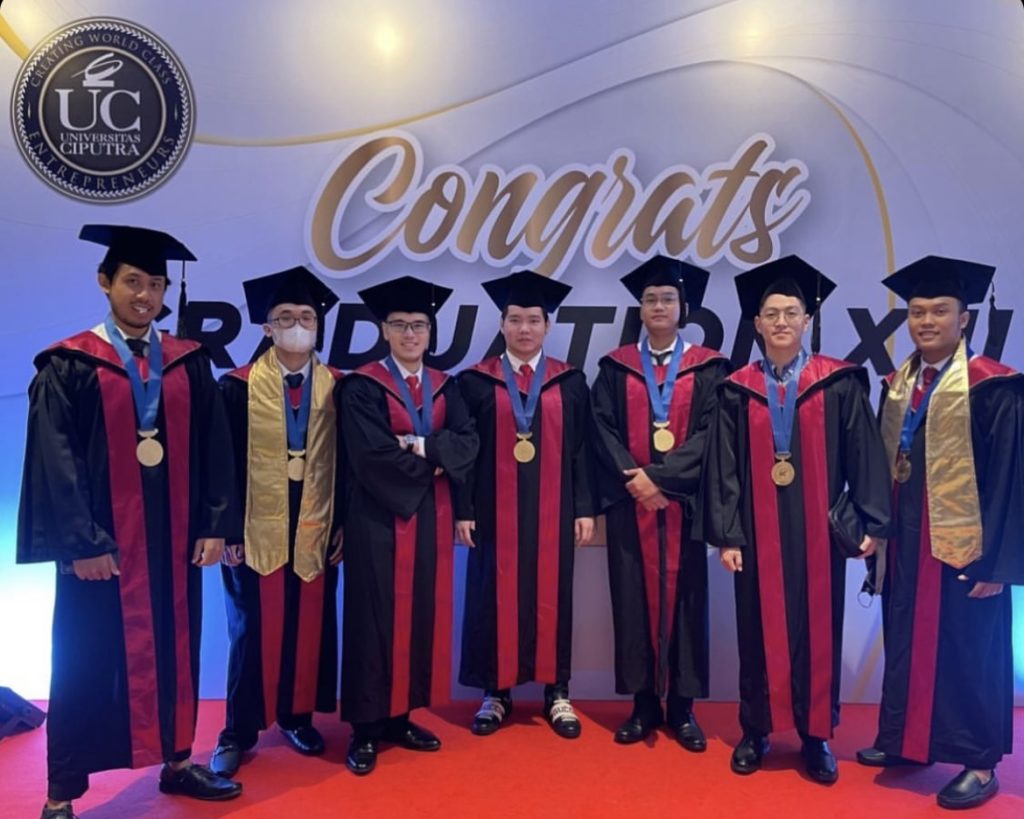 Wisuda 2022 4 – Universitas Ciputra