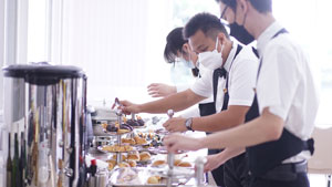 Bisnis Katering Inovatif: Menghadapi Tantangan dan Memanfaatkan Peluang dalam Industri Kuliner