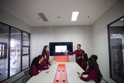 Komunikasi Korporat: Pentingnya Strategi Efektif dalam Ilmu Komunikasi