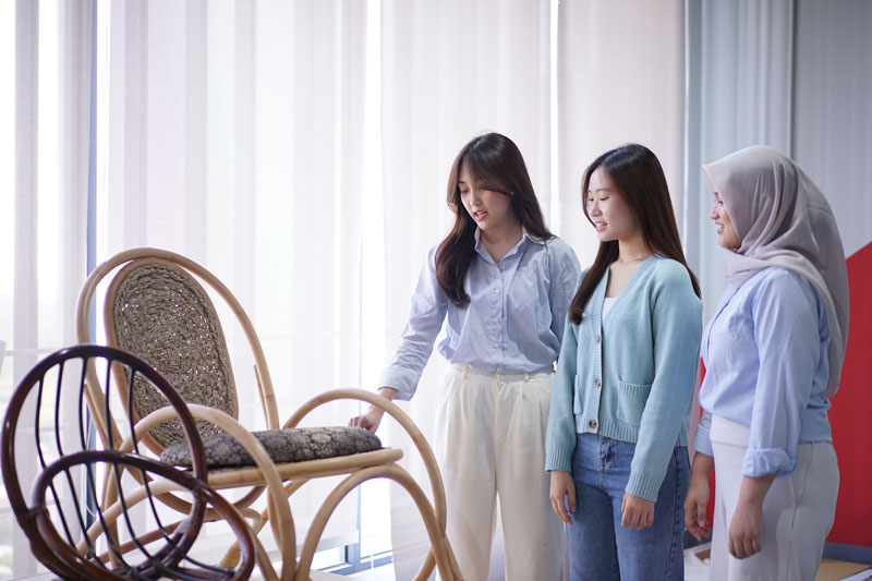 Desain Ruang Kolaboratif: Membangun Lingkungan Kerja yang Mendukung Inovasi dan Produktivitas