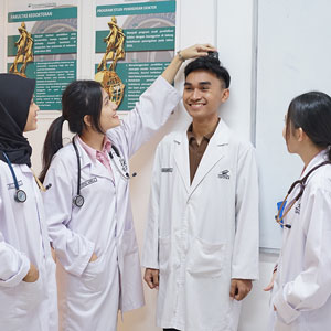 Peran Fakultas Kedokteran