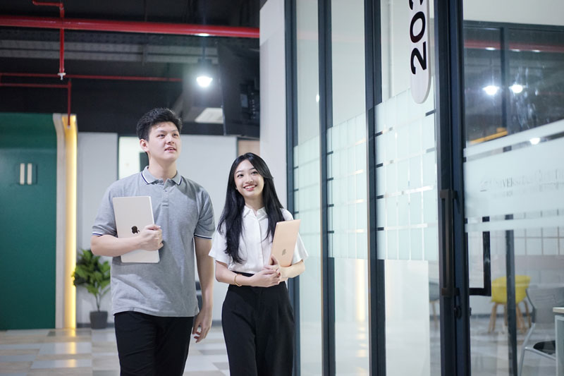 Studi Pascasarjana Bisnis