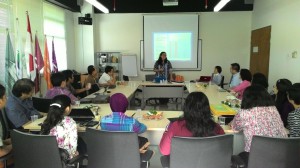 Ibu Cicillia Larasati memimpin Enabler Forum