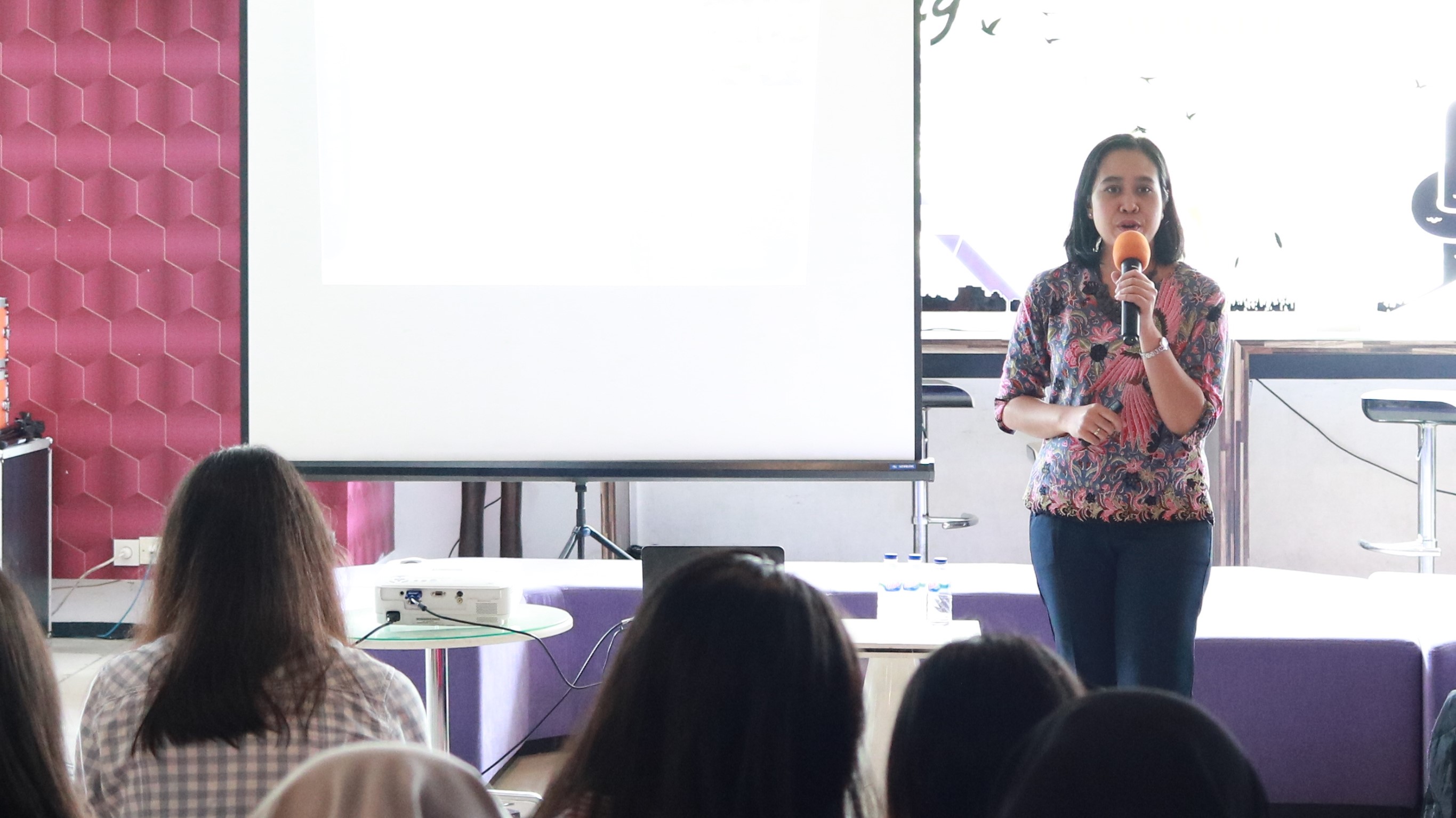 Kuliah Tamu Psikologi Ekonomi: Kupas Nilai-Nilai Budaya dan Proses Pengambilan Keputusan di Astra Internasional Kuliah Tamu Psikologi Ekonomi: Kupas Nilai-Nilai Budaya dan Proses Pengambilan Keputusan di Astra Internasional