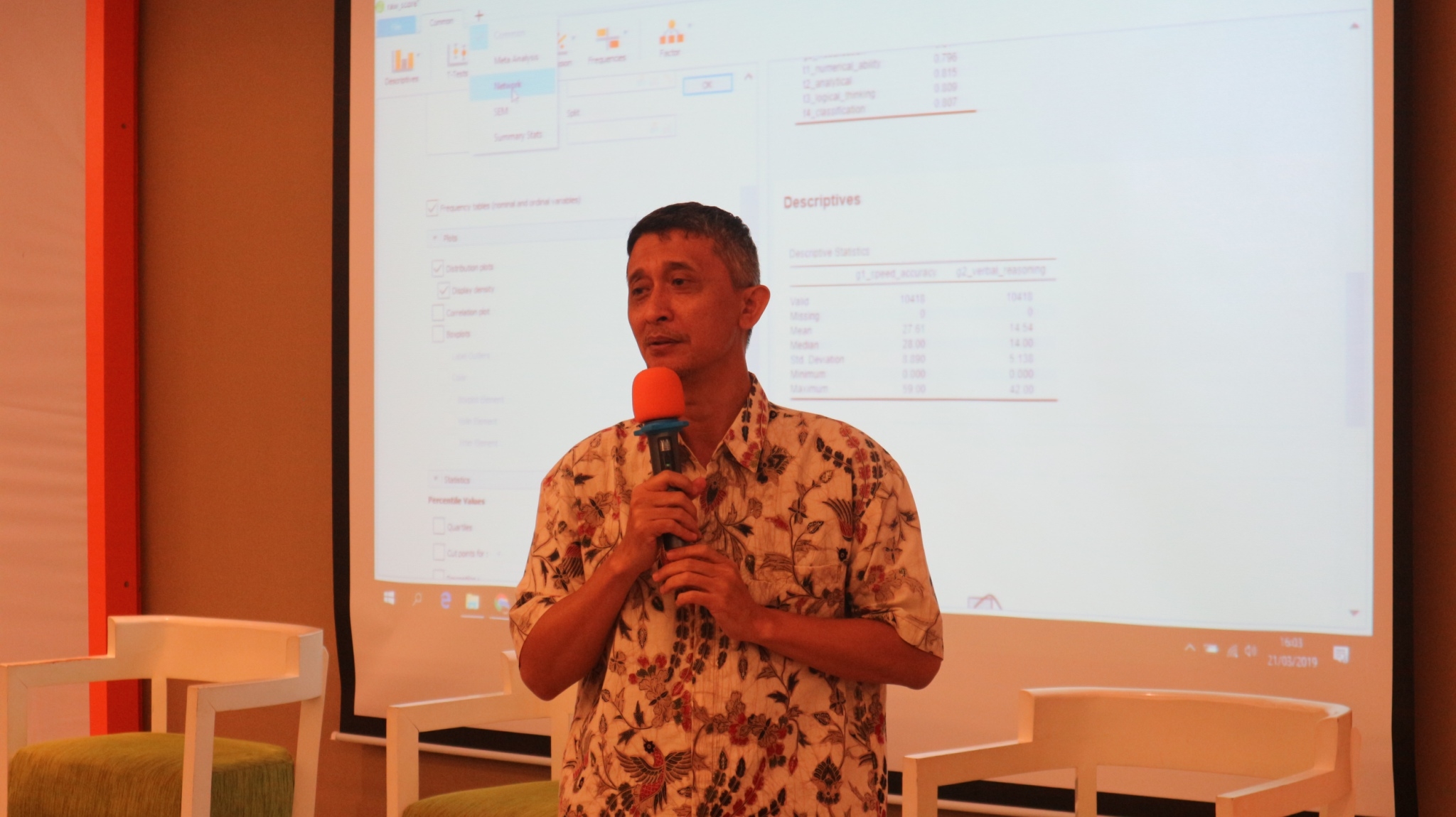 Revolusi Industri 4.0: Learn, Unlearn, and Relearn! Revolusi Industri 4.0: Learn, Unlearn, and Relearn!