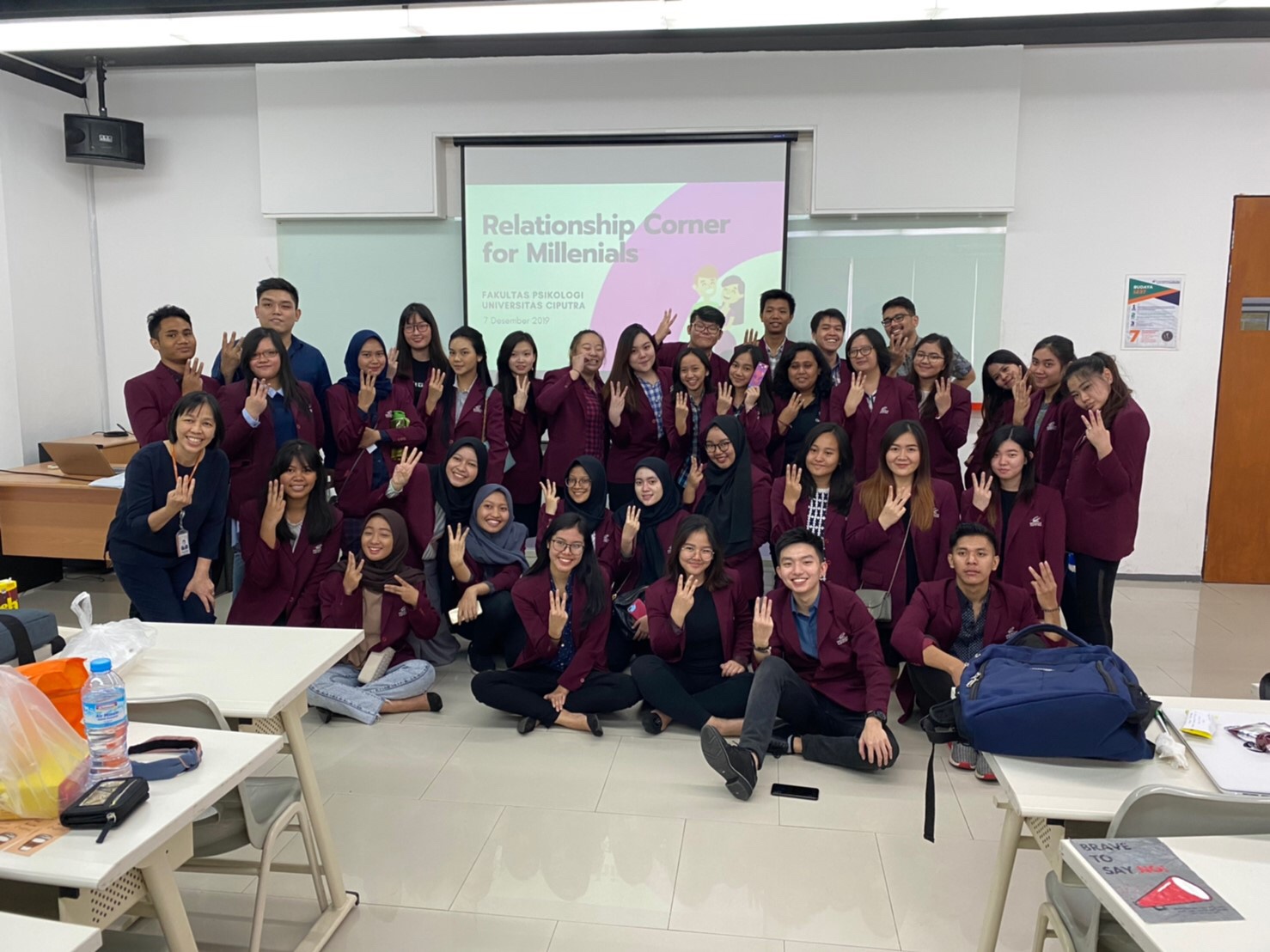 Relationship Corner for Millenials: Membangun Relasi Positif dengan Pasangan Relationship Corner for Millenials: Membangun Relasi Positif dengan Pasangan