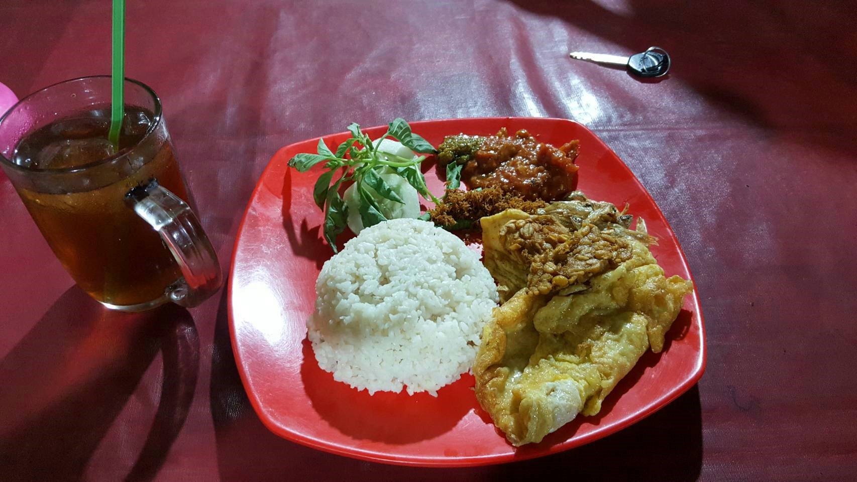 4T ( tahu, tempe, telur dan teri) Warung Cak Arif 4T ( tahu, tempe, telur dan teri) Warung Cak Arif
