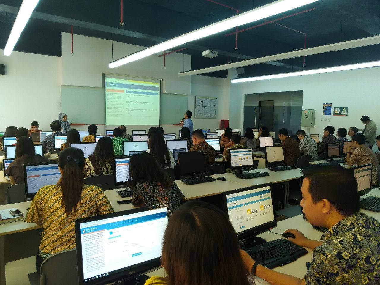 Pengisian E-Filling SPT – Tax Center Universitas Ciputra dengan KPP Sukomanunggal Pengisian E-Filling SPT – Tax Center Universitas Ciputra dengan KPP Sukomanunggal