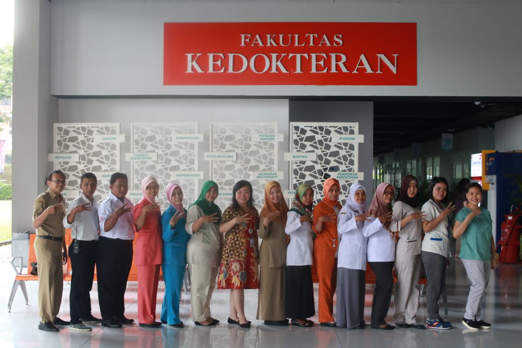 Vaksin Difteri di Kampus UC - Creating World Class 