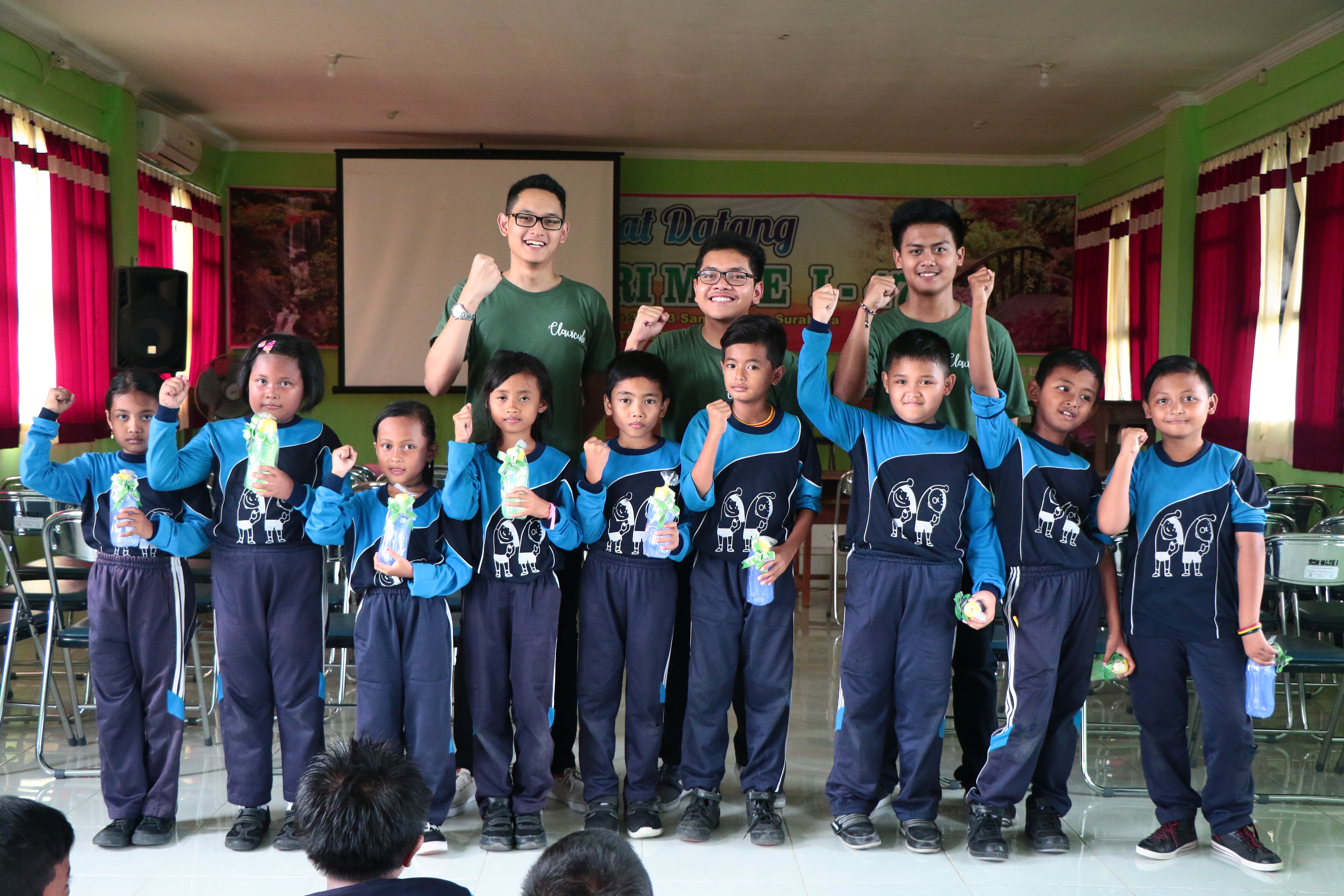 CLAVICULA “Clean Behavior Create Healthy Life Ahead” dengan tema “Aku Pahlawan Kesehatan” CLAVICULA “Clean Behavior Create Healthy Life Ahead” dengan tema “Aku Pahlawan Kesehatan”