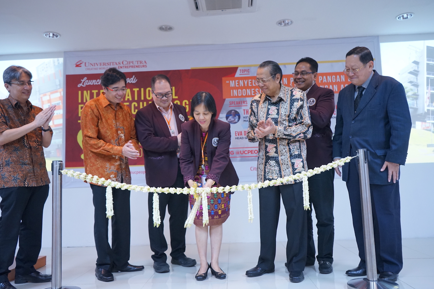 Menyelamatkan Kuliner Indonesia dari Serbuan Budaya Kuliner Asing Menyelamatkan Kuliner Indonesia dari Serbuan Budaya Kuliner Asing