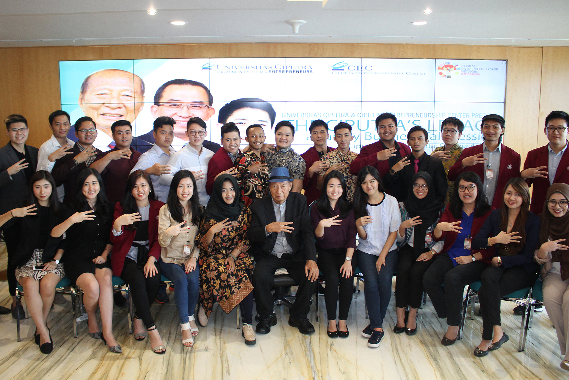 FAMILY BUSINESS CENTER UC : Co-partnership in Family Business FAMILY BUSINESS CENTER UC : Co-partnership in Family Business