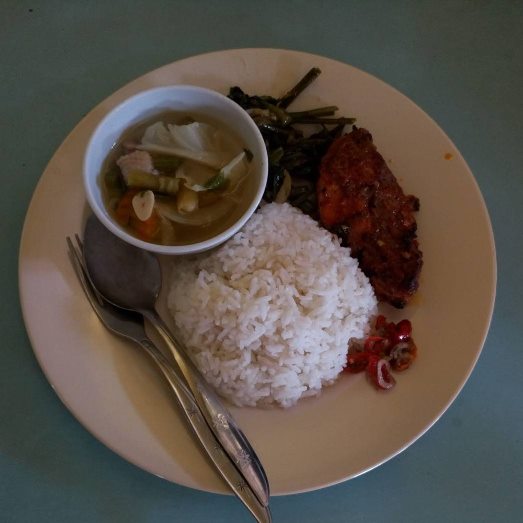 Nasi Ayam Bumbu Rujak, Tumis Kangkung & Sop – KEDAI “BU LIK” Nasi Ayam Bumbu Rujak, Tumis Kangkung & Sop – KEDAI “BU LIK”